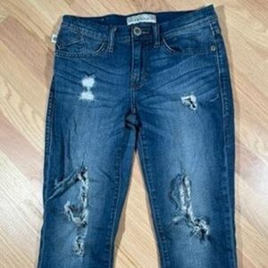 Rock & Republic distressed straight leg Kendall jeans Size 6